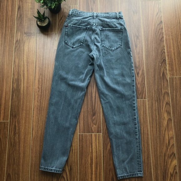 urban outfitters dark grey high rise mom jeans - Picture 2 of 4